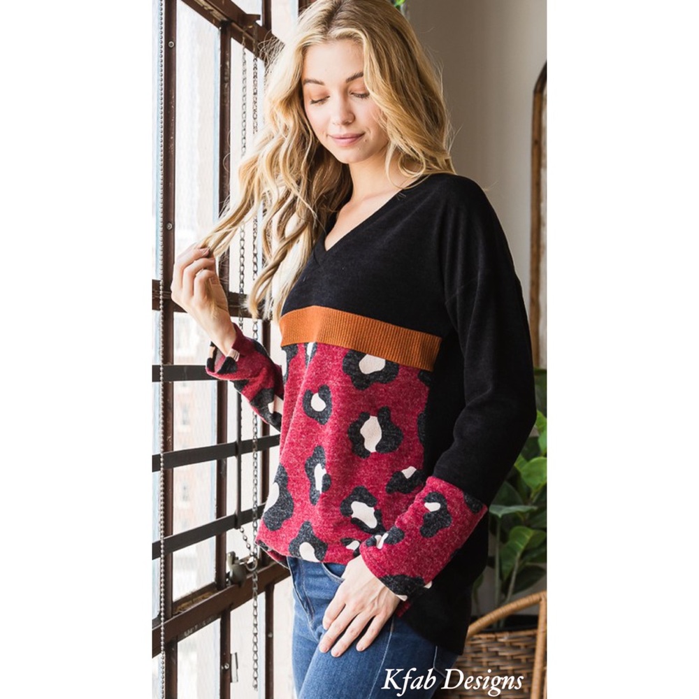 ❤️LAST 1! V Neck Soft Ribbed Color Block Animal Print Contrast Top! - Picture 10 of 12